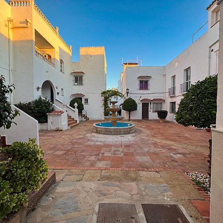 Townhouse In Monte Vinas - Manilva Villa Luaran gambar